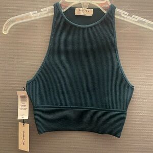 Aritzia cropped babaton contour top